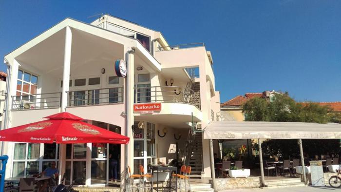 Galeb Apartment Veli Iz Ngoại thất bức ảnh